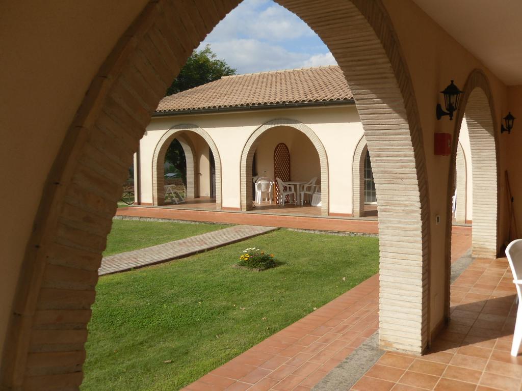 Agriturismo Il Giardino Saturnia Bagian luar foto
