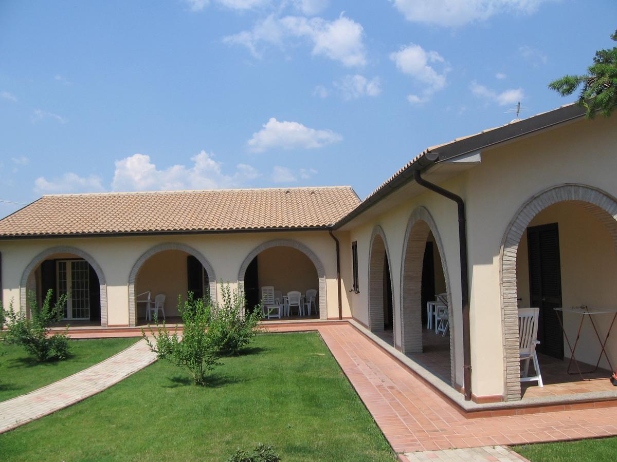 Agriturismo Il Giardino Saturnia Bagian luar foto